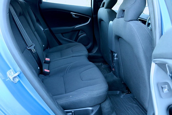 Volvo V40 14 of 24