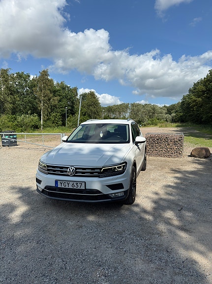 Volkswagen Tiguan 2 of 5