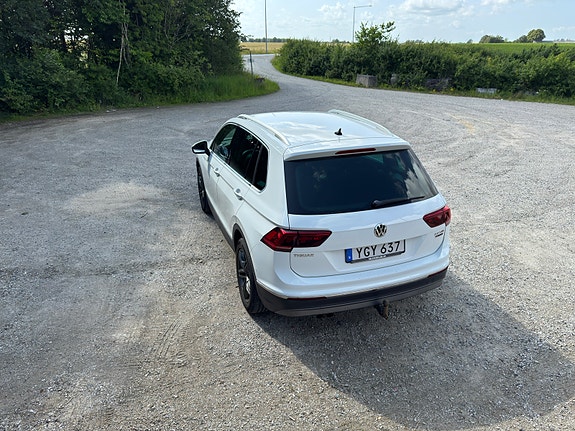Volkswagen Tiguan 4 of 5