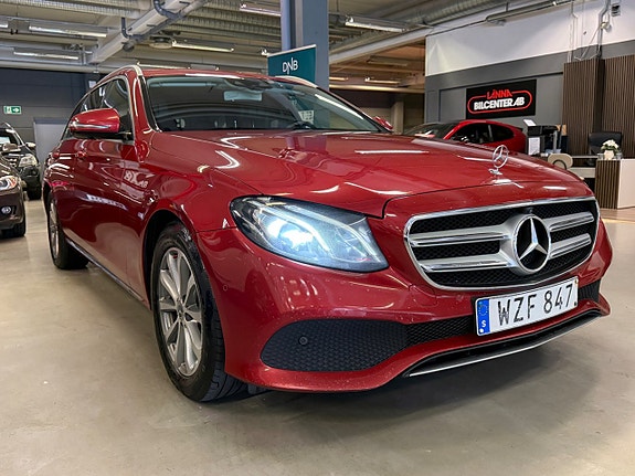 Mercedes-Benz E220 5 of 29