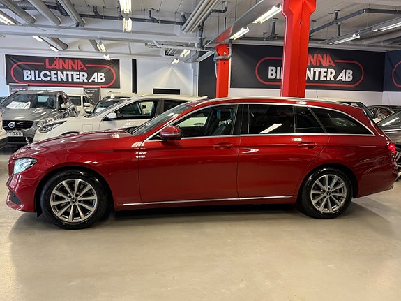 Mercedes-Benz E220 9 of 29