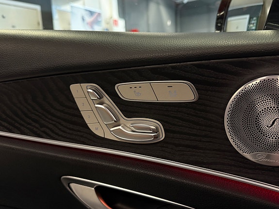 Mercedes-Benz E220 27 of 29