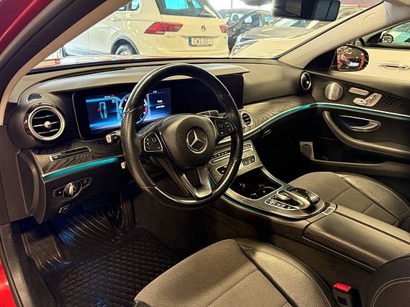 Mercedes-Benz E220 14 of 29