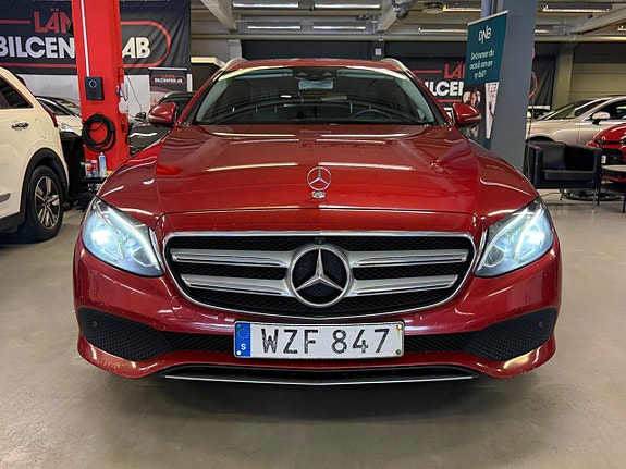 Mercedes-Benz E220 4 of 29