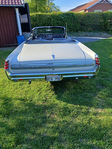 Pontiac Bonneville 4 of 5