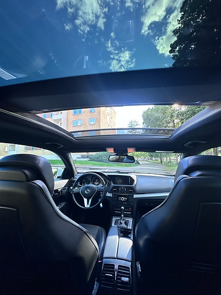 Mercedes-Benz E200 8 of 10
