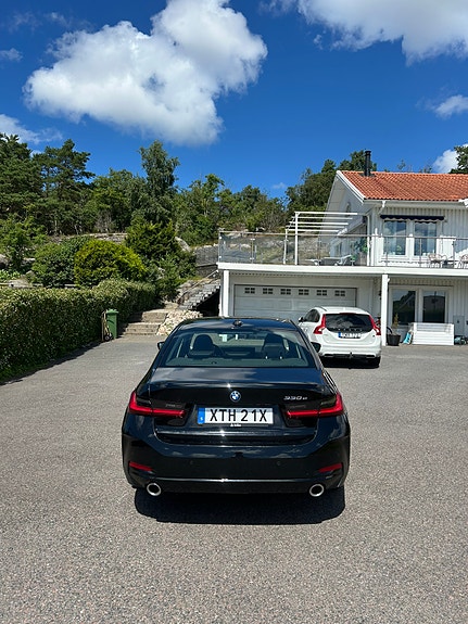 BMW 330e 7 of 10