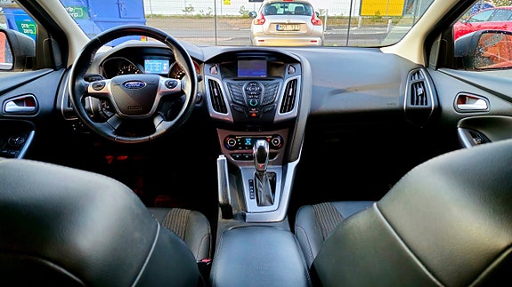 Ford Focus 12 of 16