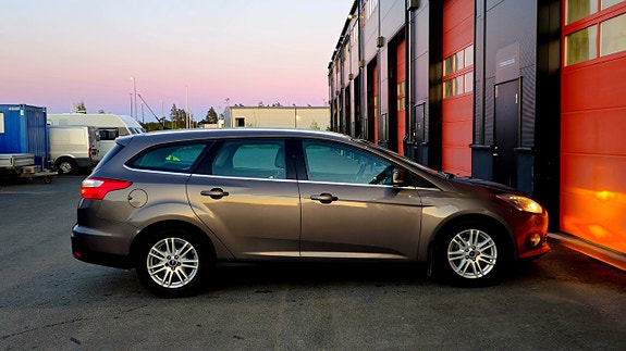 Ford Focus 9 of 16