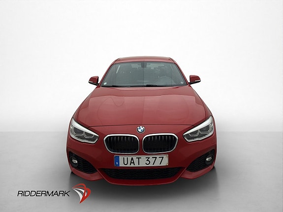 BMW 118i 2 of 5