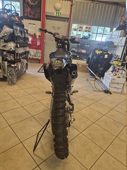 Yamaha YZ 125 4 of 4