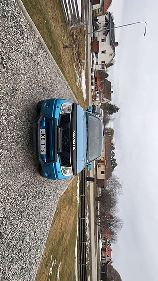 Nissan Navara 2 of 9
