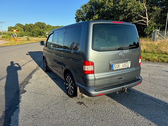 Volkswagen Multivan 5 of 5