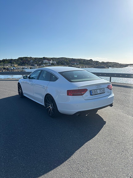 Audi A5 4 of 5