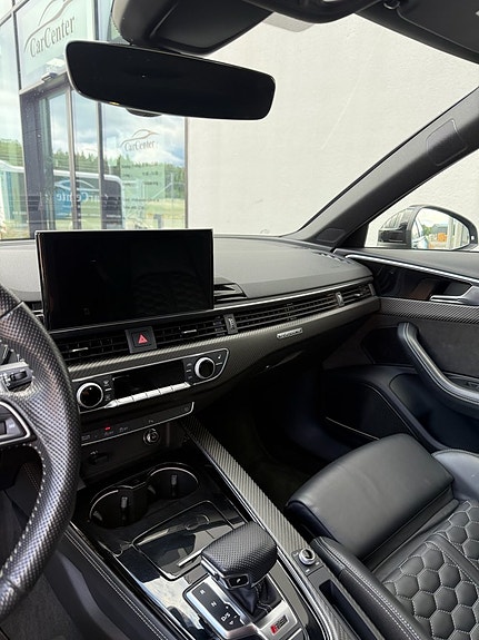 Audi RS4 4 of 5