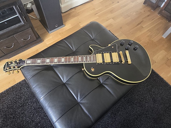 Epiphone Les Paul Black Beauty 2015 i Nyskick