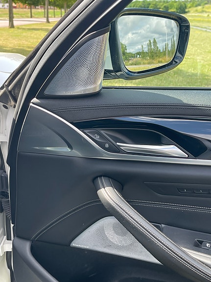 BMW 530i 8 of 16