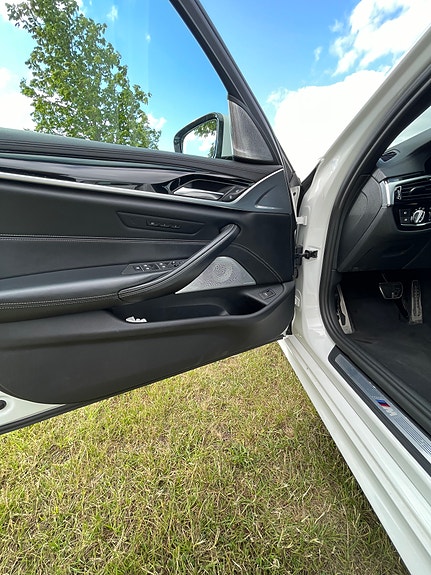 BMW 530i 5 of 5