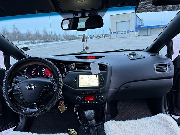 Kia Ceed 8 of 10