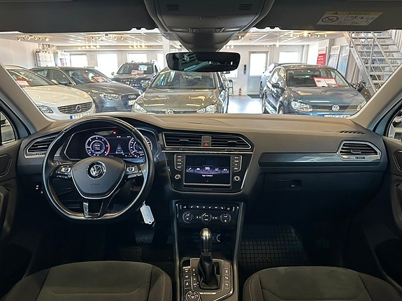 Volkswagen Tiguan 11 of 26