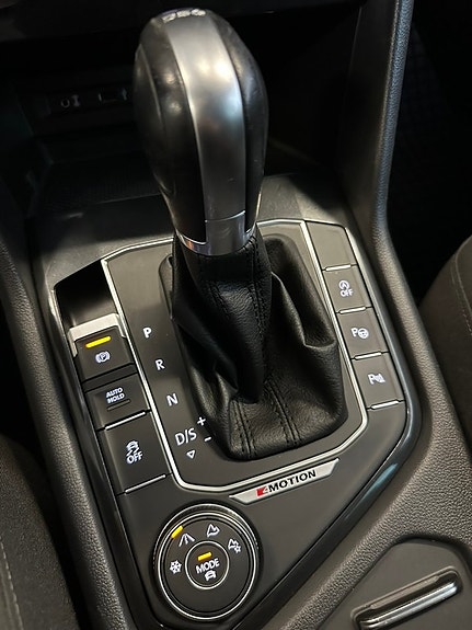 Volkswagen Tiguan 15 of 26