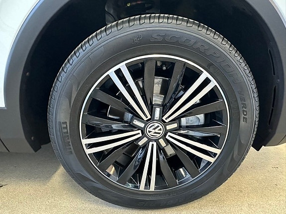 Volkswagen Tiguan 25 of 26