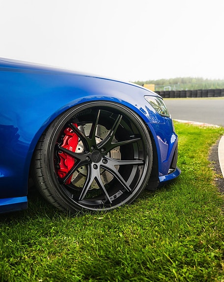 Audi RS6 3 of 5
