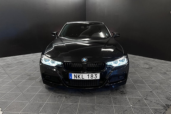 BMW 330e 5 of 27