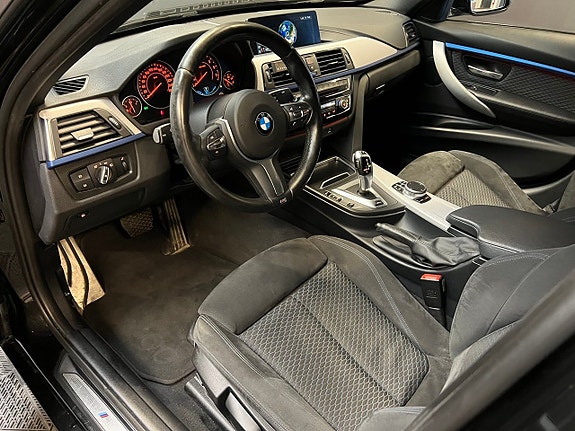 BMW 330e 13 of 27