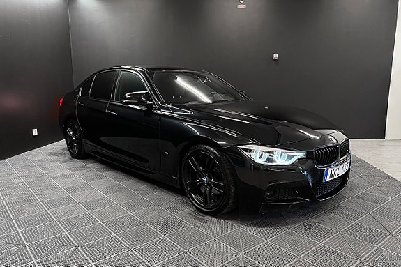 BMW 330e 4 of 27