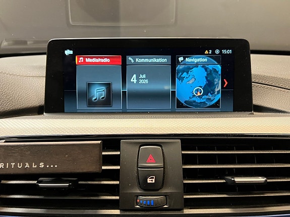 BMW 330e 25 of 27