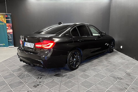 BMW 330e 9 of 27
