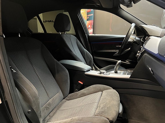 BMW 330e 15 of 27