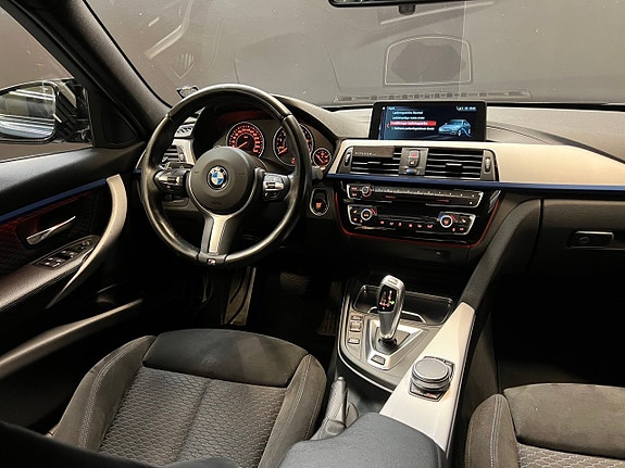 BMW 330e 17 of 27