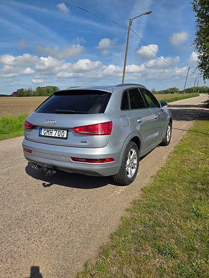 Audi Q3 3 of 4