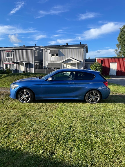 BMW M135i 4 of 5