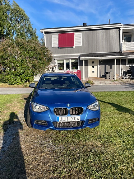 BMW M135i 3 of 5
