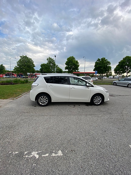 Toyota Verso 5 of 10