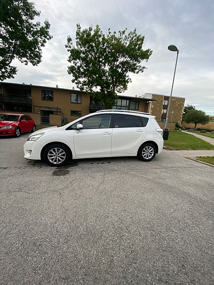 Toyota Verso 4 of 10