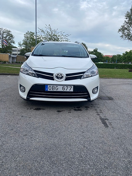 Toyota Verso 2 of 10