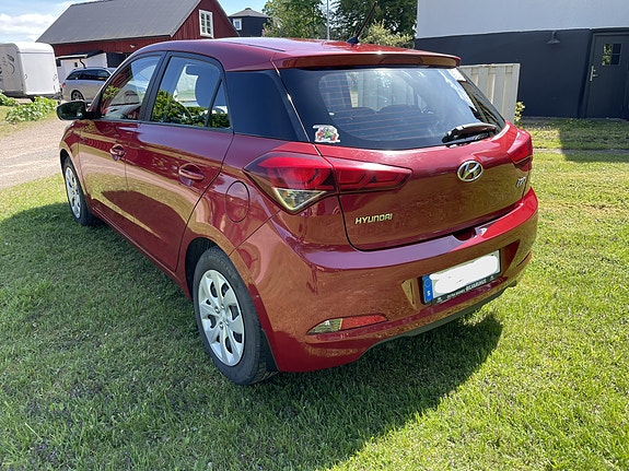 Hyundai i20 4 of 5