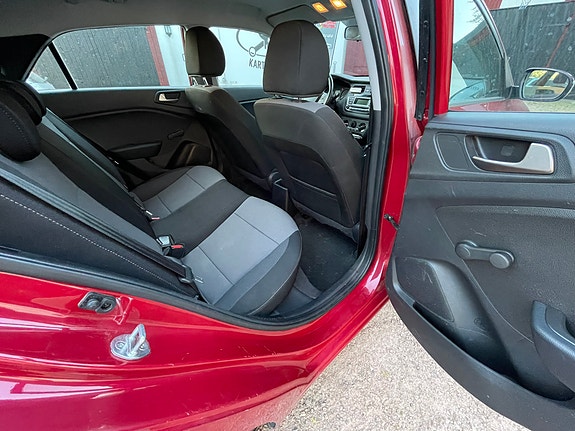 Hyundai i20 10 of 11