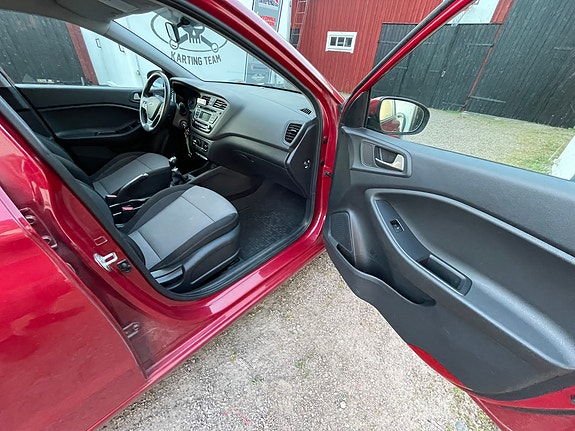 Hyundai i20 8 of 11