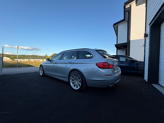 BMW 520d 3 of 5