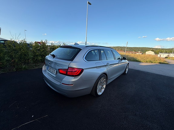 BMW 520d 4 of 5