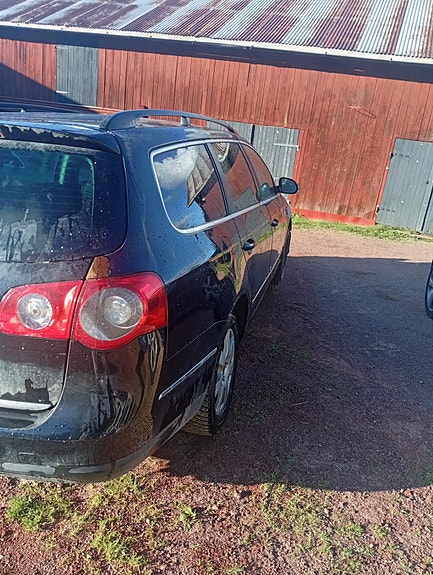 Volkswagen Passat 3 of 4