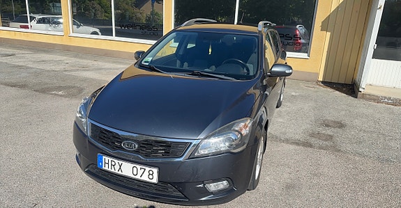 Kia Ceed 3 of 3