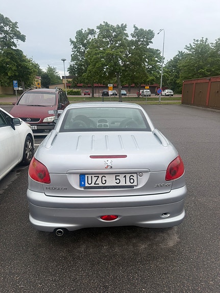 Peugeot 206 CC 2 of 5