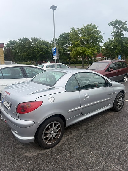 Peugeot 206 CC 3 of 5