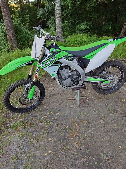 Kawasaki KXF450 2 of 5